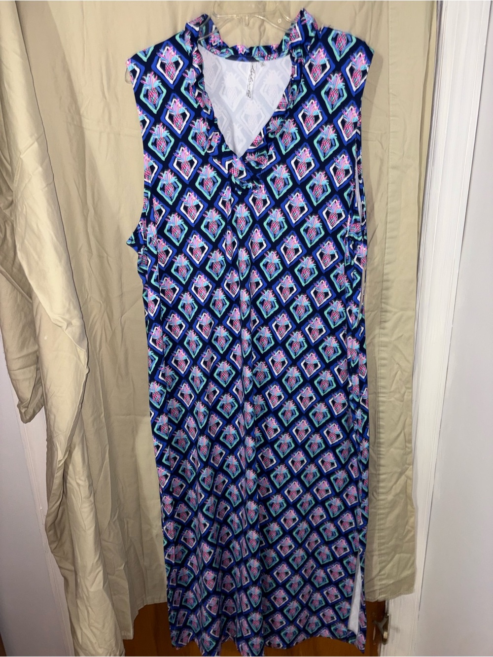 Lulu-B Navy and Pink Geometric Sleeveless Maxi Dress